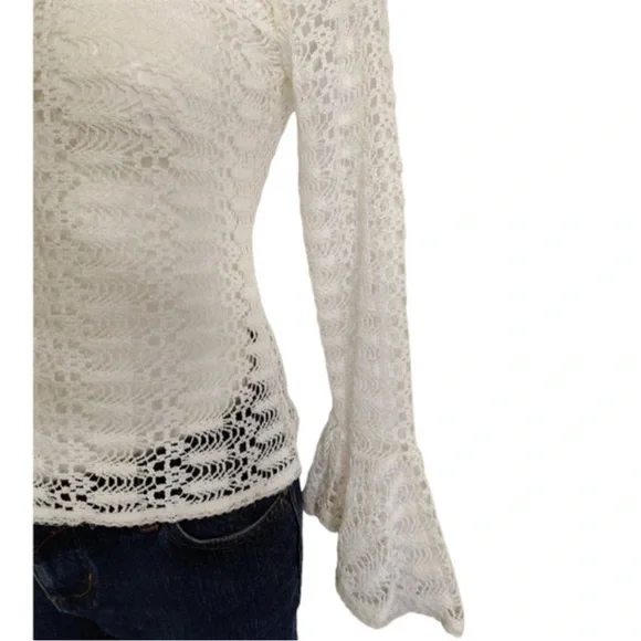Rampage Crocheted Lace Keyhole Tie Bell Sleeve Blouse EUC sz S - Picture 7 of 14